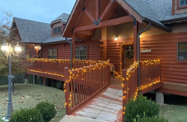 Cozy Cabin 2 - A Great Summer Family Place - Come Play and Stay!