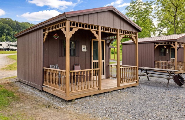 Cozy Cabin4 Within Campground