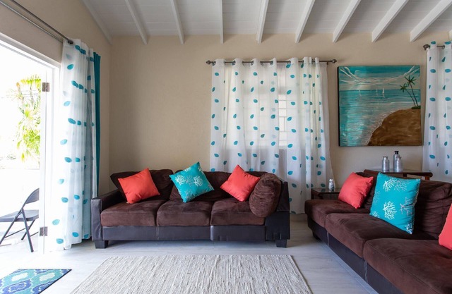 Cozy Caribbean Getaway across from Beach