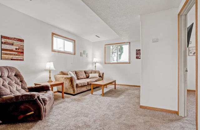 Cozy Cedar Rapids Getaway - Mother in Law Suite