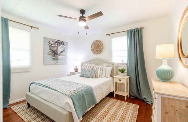 Cozy Cottage - 4 Beds, Sleeps 6, Right of Exit 18 in Valdosta