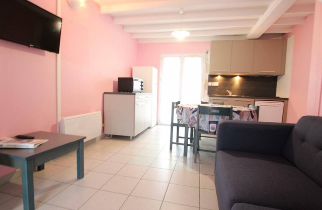 Cozy cottage 600m from the beach with Wifi and pets allowed