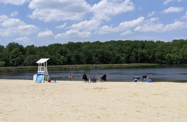 Cozy Cottage Poconos Getaway 15 Mins to Ski