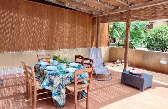 Cozy cottage within walking distance of the center