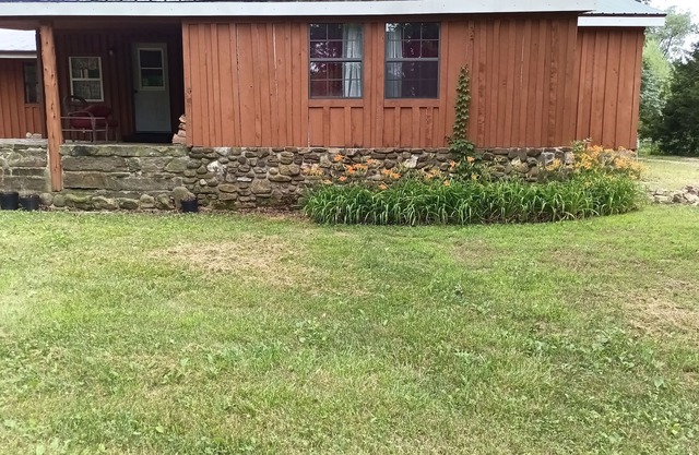 Cozy Country Rustic Retreat! Relax or enjoy the Great Outdoors!