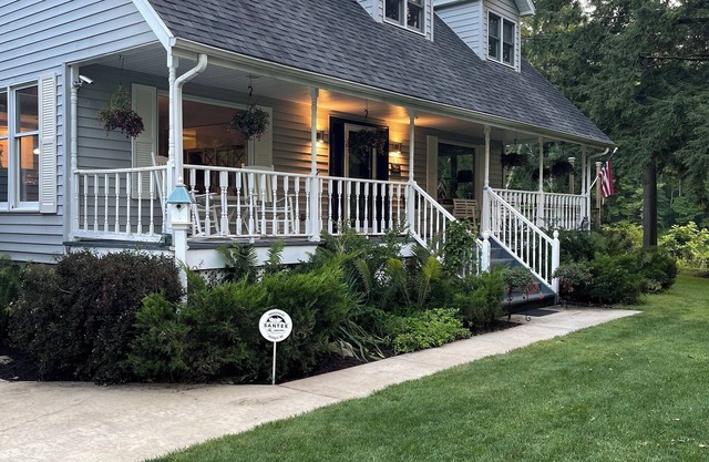 Cozy Creekside Home along French Creek in Northwestern Pennsylvania