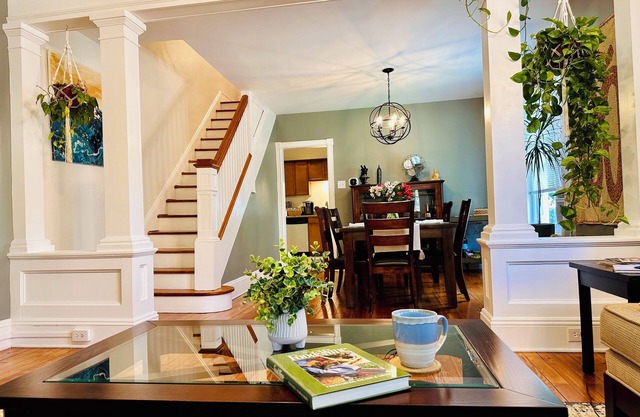 🏡Cozy Escape, Firepit 🔥Games & Trail 2BR Family Stay – 15% Off Midweek!