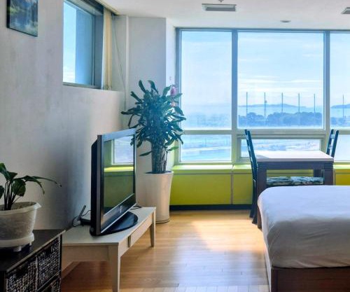 Cozy - Experience Home like Comfort Studio