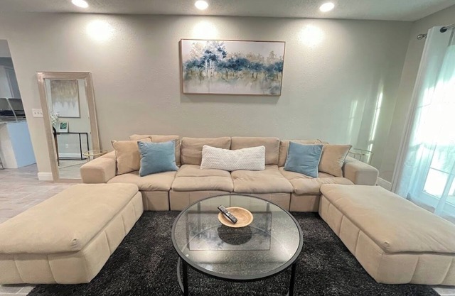 Cozy Family Escape in Valrico FL