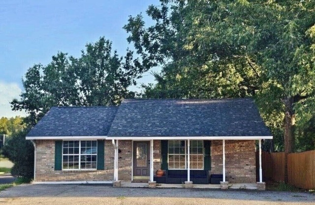 Cozy, family-friendly guest home in Northeast Texas!