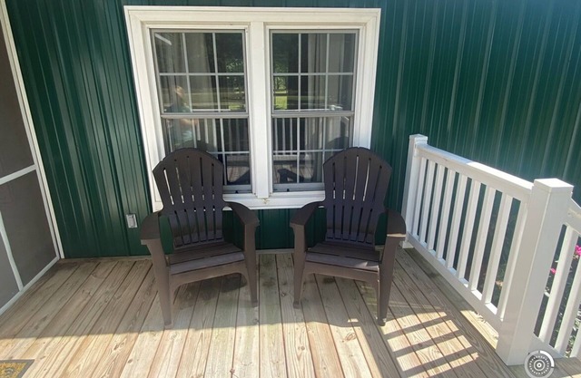 Cozy farm guest house…