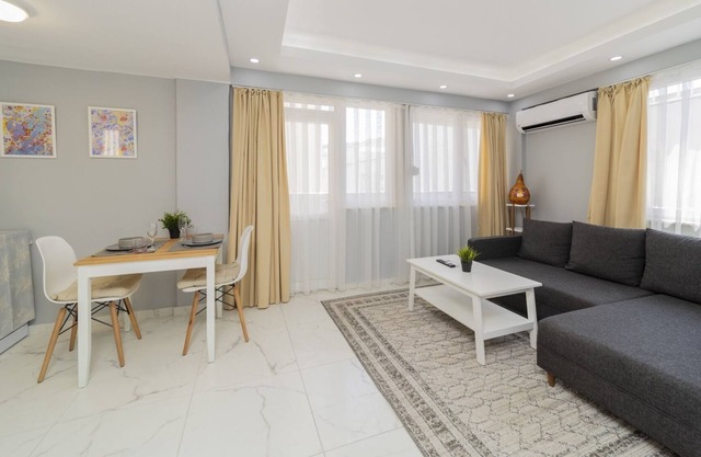 Cozy Flat w Balcony Near New Year Market in Alanya