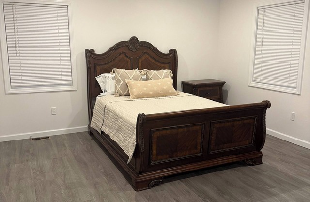 Cozy & fully remodeled 4-bedroom house in fantastic Litchfield with central air
