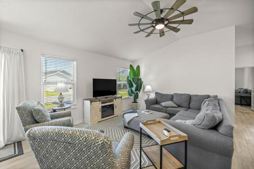 Cozy Gem near Eastport With Golf Cart