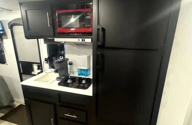 Cozy Hideout SuperHost Long Term