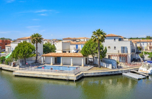Cozy home in Aigues-Mortes with WiFi