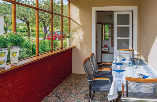 Cozy home in Banjol with WiFi