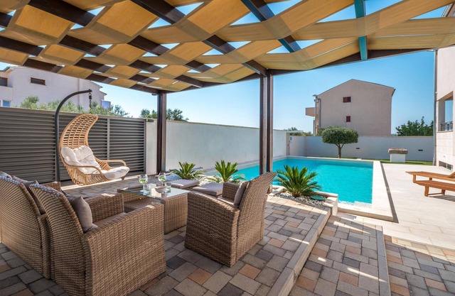 Cozy home in Biograd na Moru with sauna