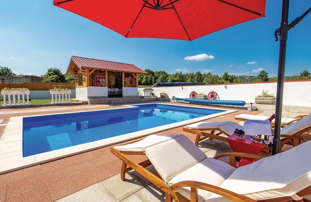 Cozy home in Gospic with sauna