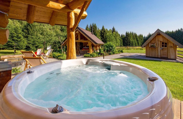 Cozy home in Hlevci with sauna