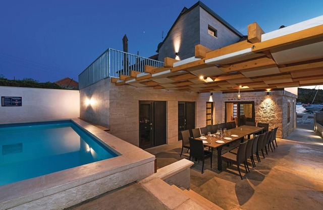 Cozy home in Kaprije with sauna