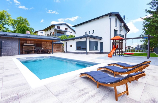 Cozy home in Karlovac with sauna