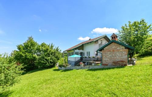 Cozy Home In Martinkovec With Wifi