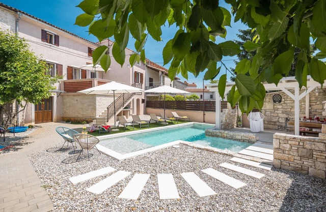 Cozy home in Peresiji