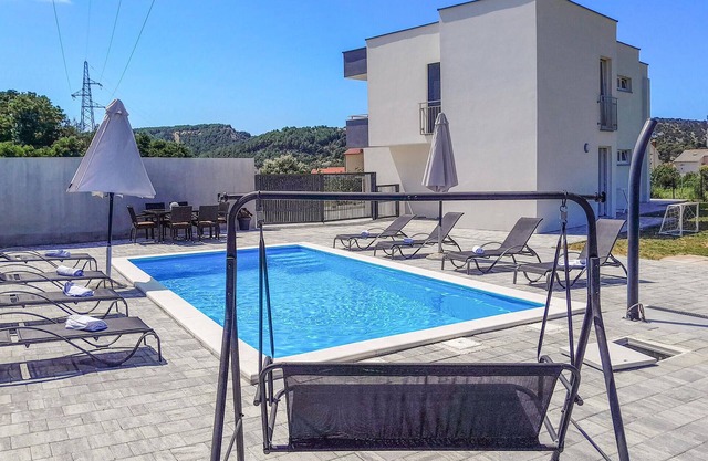 Cozy home in Rab with WiFi