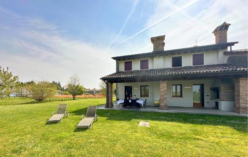 Cozy Home In Rosà With Wifi