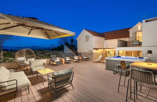 Cozy home in Skrip with WiFi