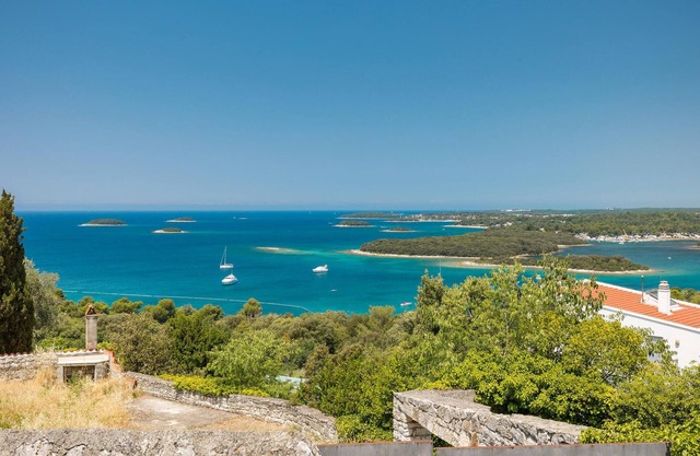 Cozy home in Vrsar with kitchen