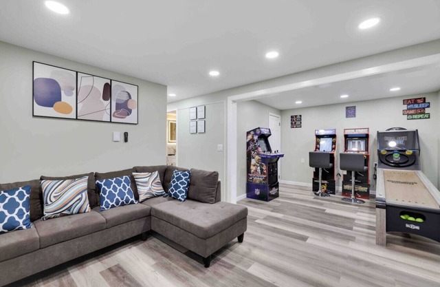 Cozy Hot Tub 4BR Poconos Home Near All Attractions