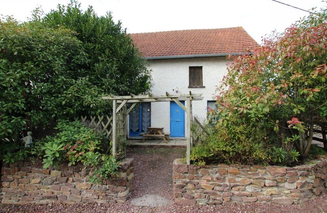 Cozy House in Cérences - Pets Allowed