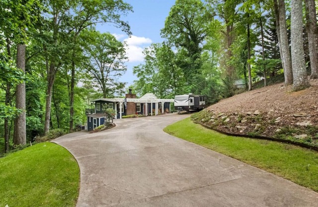 Cozy Lakefront Home w/Boat Dock