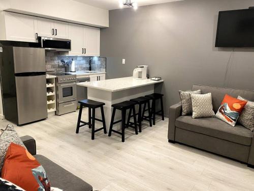 Cozy Loon Mnt Escape-Free shuttle, Pool, Hot tub, River&Mnt Views