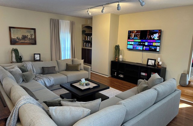Cozy Luxury, Meet Not Your Typical Cuties Cabin, a Secluded Retreat in Linden VA