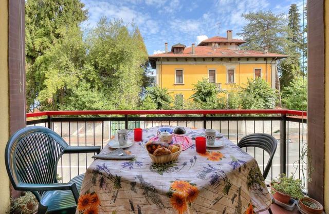 Cozy Meina Apartment 50m From Beach, Meina, Italy