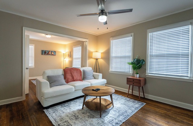 Cozy Midtown Apartment in Memphis