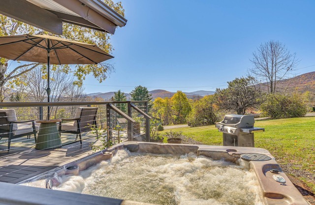 Cozy Mtn-View Chalet < 2 Mi to Windham Slopes