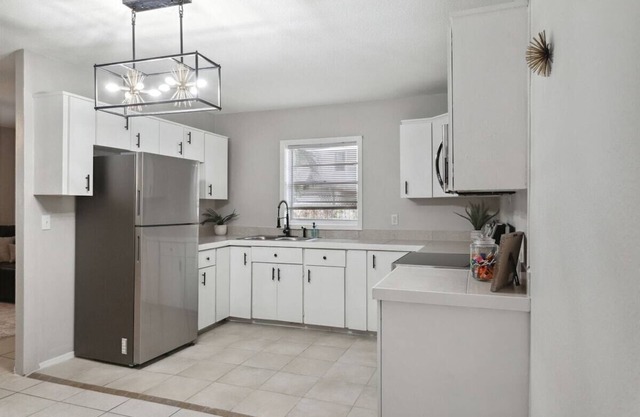 Cozy One Bedroom Apartment!