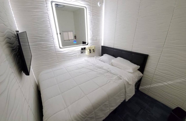 Cozy Private Room in Prime Downtown Chicago