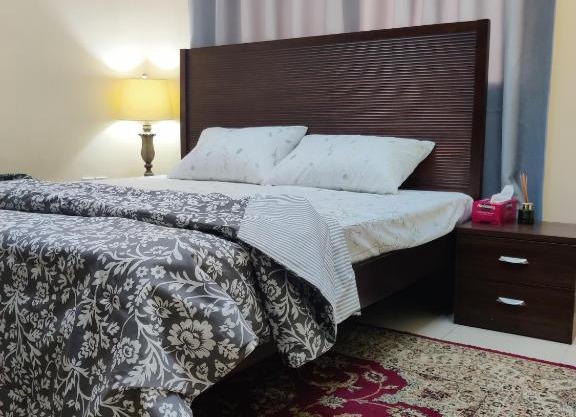 Cozy Private Room with En Suite Bathroom in Beautiful and Calm Locality