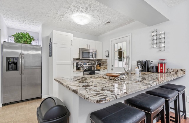 Cozy Retreat with Pool - Your Home Away from Home