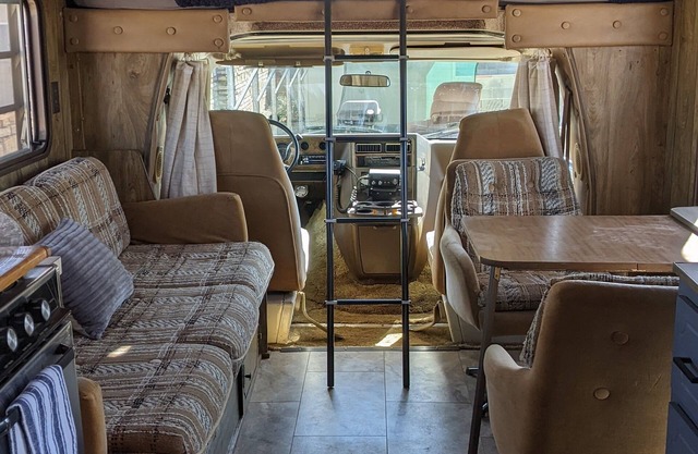 Cozy Retro Camper - Enjoy the Cool Arizona Weather