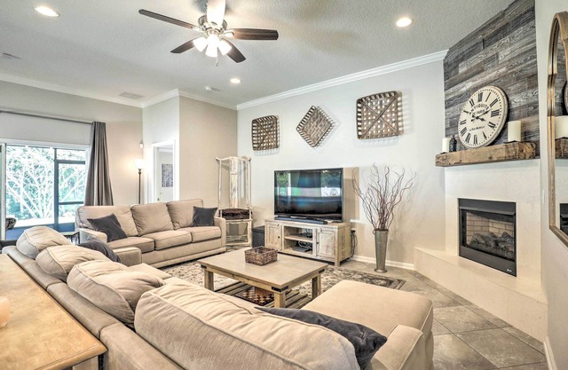 Cozy St Augustine Bungalow < 7 Mi to Beaches!