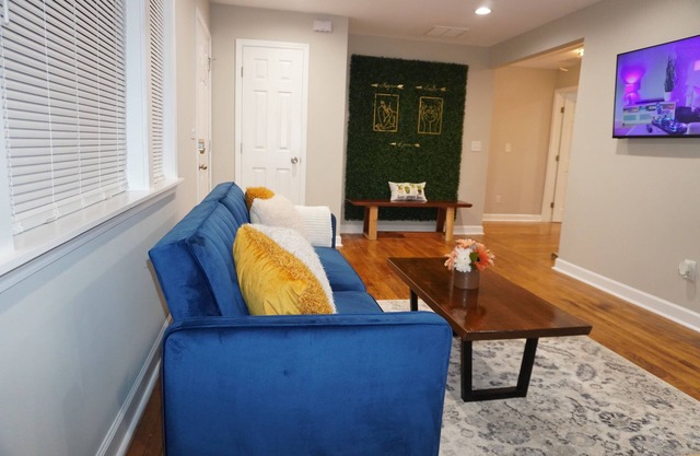 Cozy stay near ATL airport and 15 mins from downtown