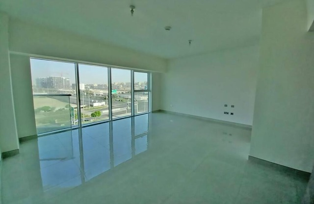 Cozy Studio Apartment in a Waterfront Building