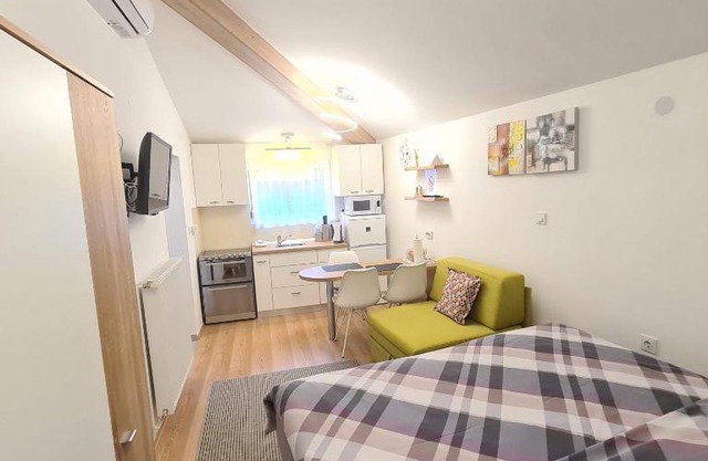 Cozy Studio Apartment Tian in Zagreb