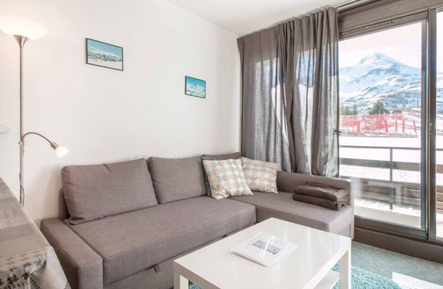 Cozy studio for 4 with balcony and Wi-Fi, direct access to slopes